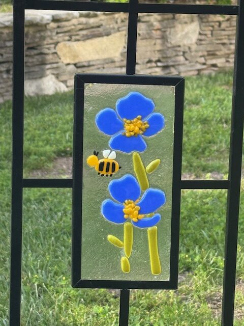 Triple Bloom Trellis - Image 3
