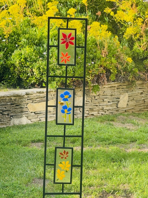 Triple Bloom Trellis